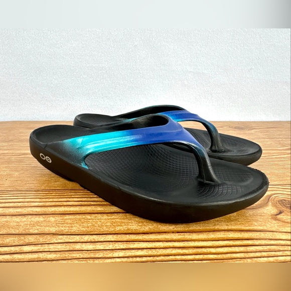 OOFOS Women's Recovery Flip Flops Thong Slip On Sandals blue Sz 7 - Picture 1 of 10
